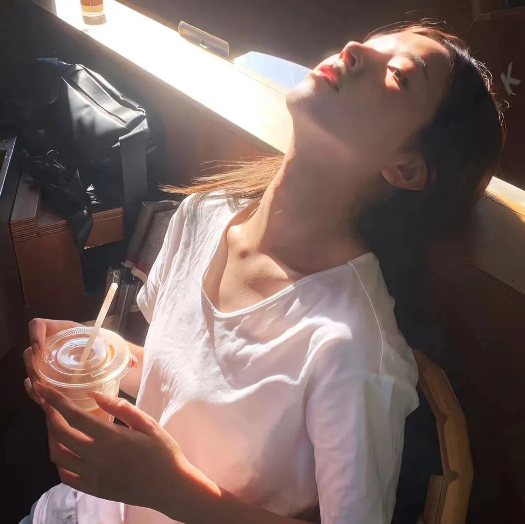 胜券在握我疯批斗老板